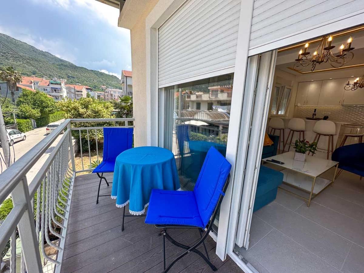 Apartments Infinity Tivat Bagian luar foto