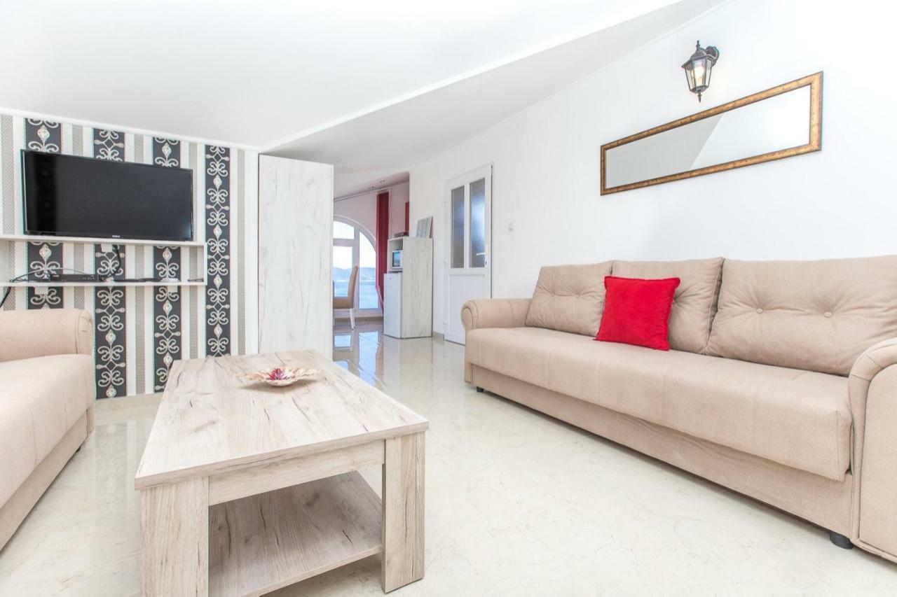 Apartments Infinity Tivat Bagian luar foto